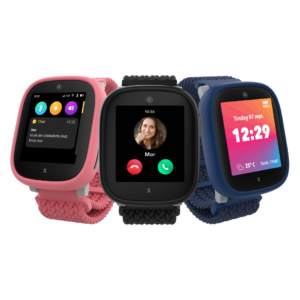 Bedst i test X6Play smartwatch til børn med GPS i farven sort, lyserød og blå